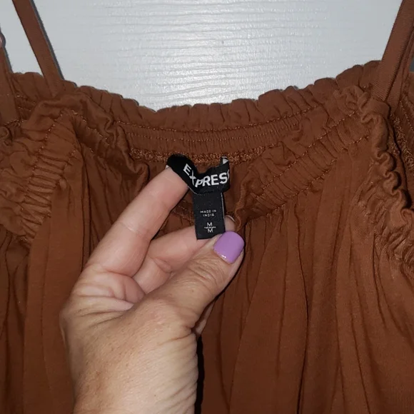 Express Ruffle Tank - Picture 2 of 4